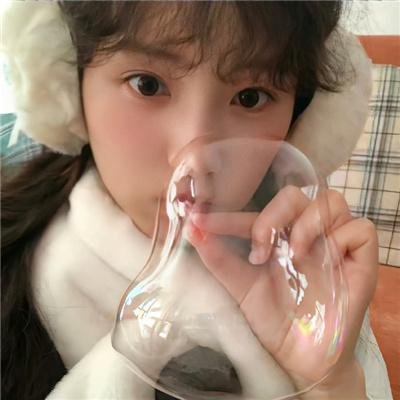 闭上眼睛活着很容易